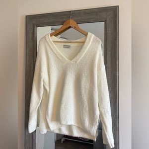 Urban Outfitters Super Cozy White V-Neck Oversized Sweater - Size S